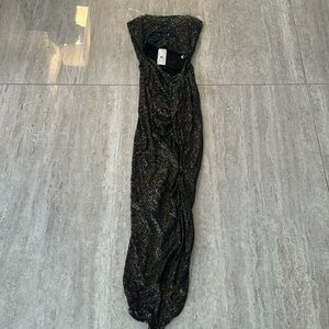 NWT steps sparkly strapless dress has open middle